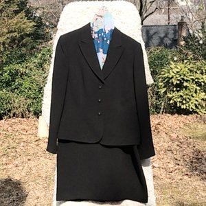 Tahari Suit jacket and skirt Sz 12